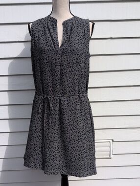 NWT Loft V-Neck Tie-Waist Sleeveless Dress Dress